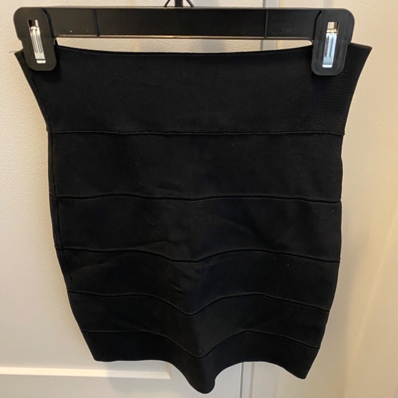 BCBG MAXAZRIA Black Bodycon Skirt - Size Small - Picture 2 of 2